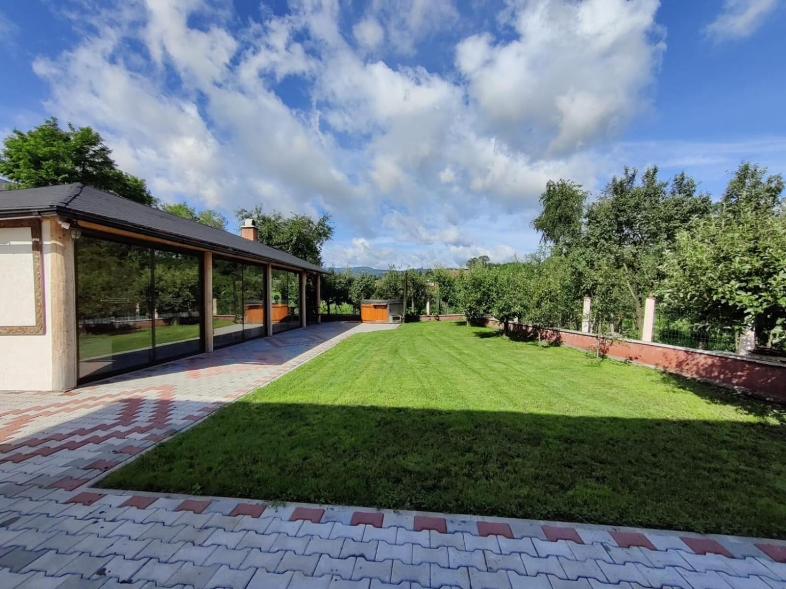 Casa *
