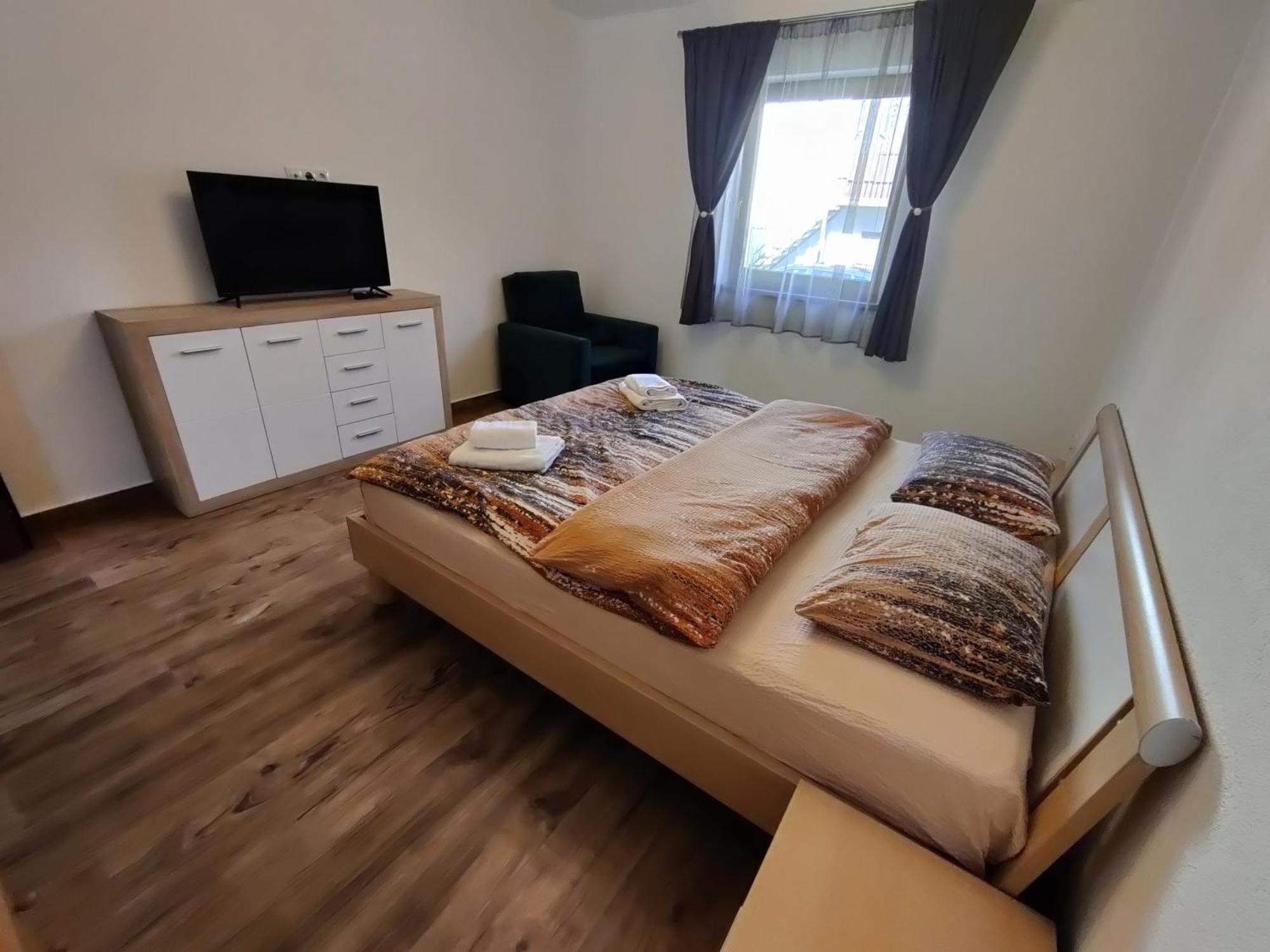 Casa *